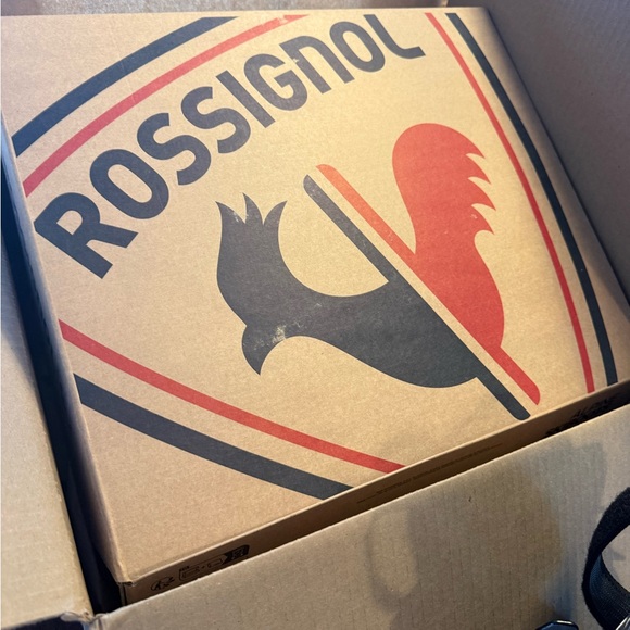 Rossignol Black and Silver Winter Boots with Adjustable Buckles - Picture 6 of 9